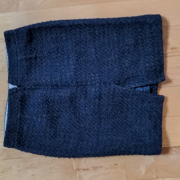 J. Crew boucle pencil skirt - Picture 4 of 6